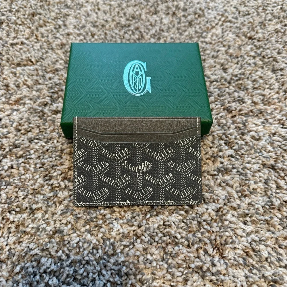 “Goyard” Gray Card Holder